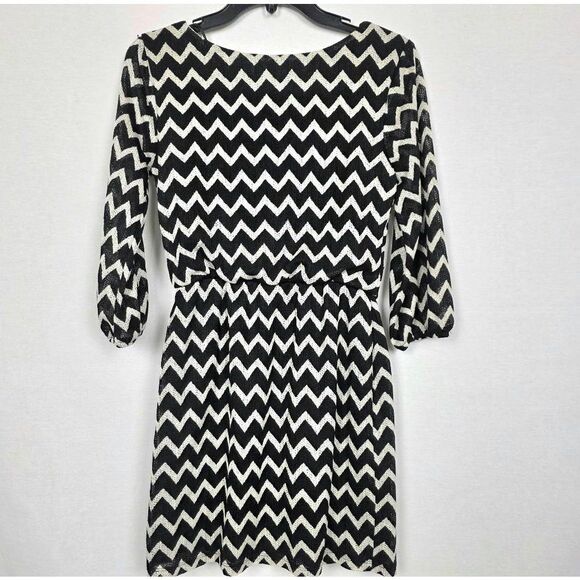 City Triangles Black White Chevron Dress Size Small - Picture 4 of 7